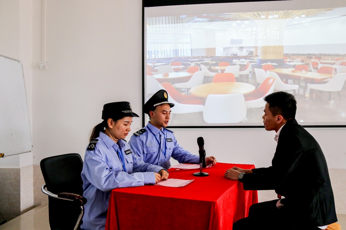 食品安全應(yīng)急演練5.jpg 食品安全應(yīng)急演練5.jpg